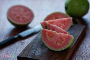 What Does It Mean to Eat Guava in the Dream: Good Health!